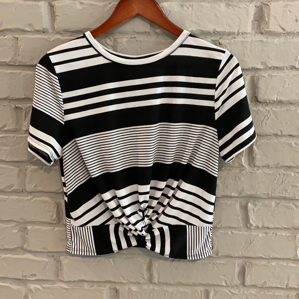Black and Whit striped Top